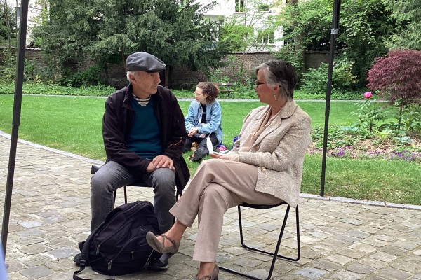 Deux poétesses belges dans le Jardin Jean-Felix Hap