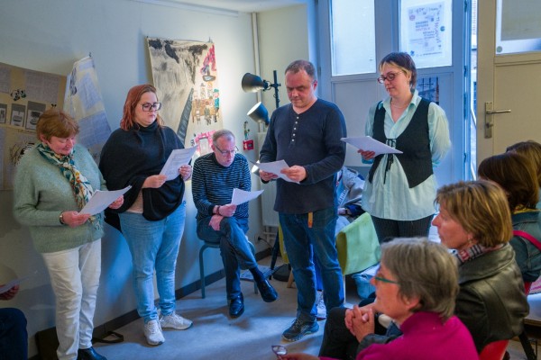 “Un revolver et des pommes de terre” : journal, exposition, lectures