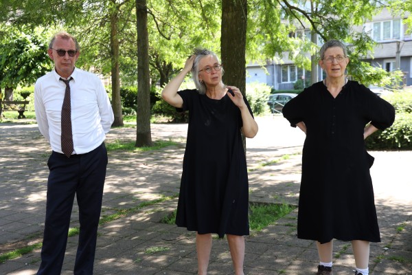 Performance Danse “Résistance” devant le buste de Louis Schmidt